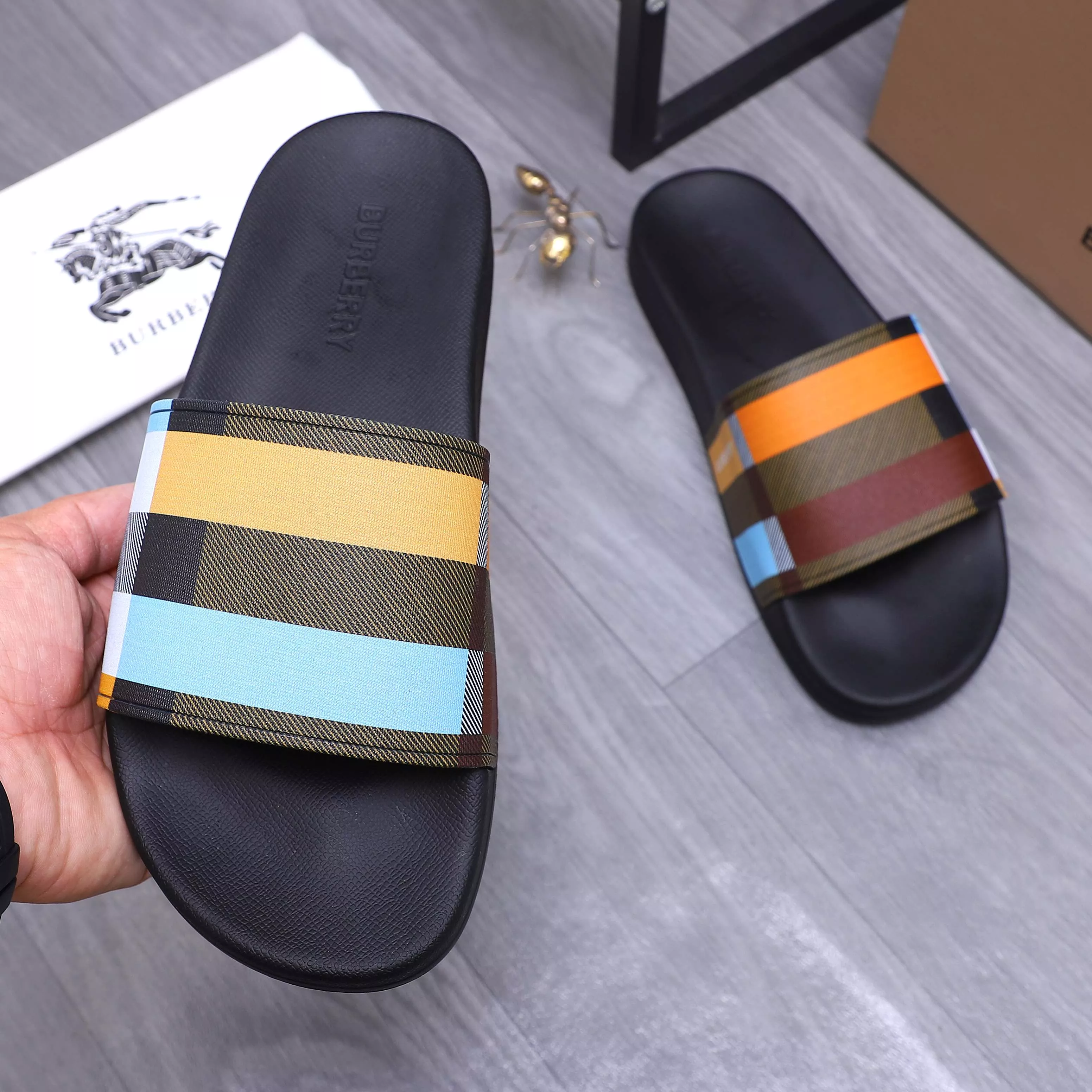 Affordable 7582 Burberry Slippers For Men