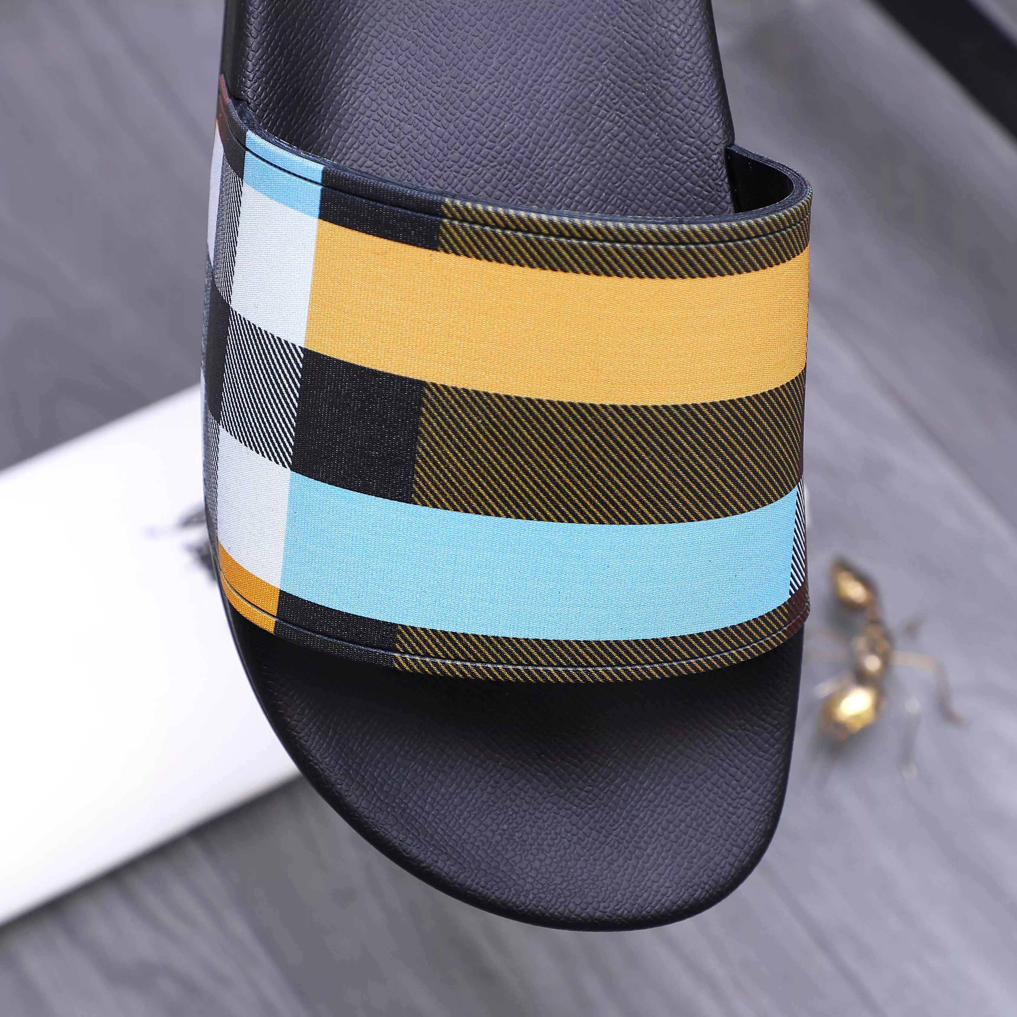 Affordable 7582 Burberry Slippers For Men