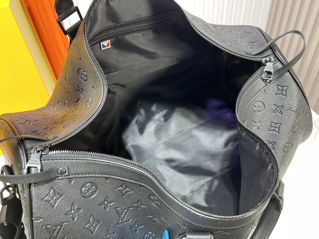 Affordable 7789 Louis Vuitton Travel Bags