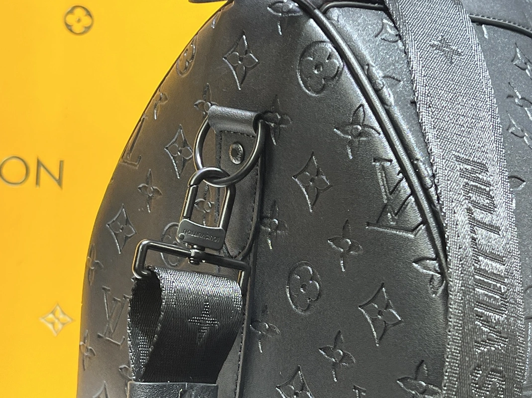 Affordable 7789 Louis Vuitton Travel Bags