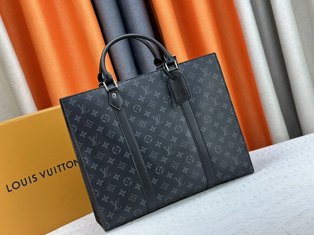 Affordable 7827 Louis Vuitton AAA Man Handbags