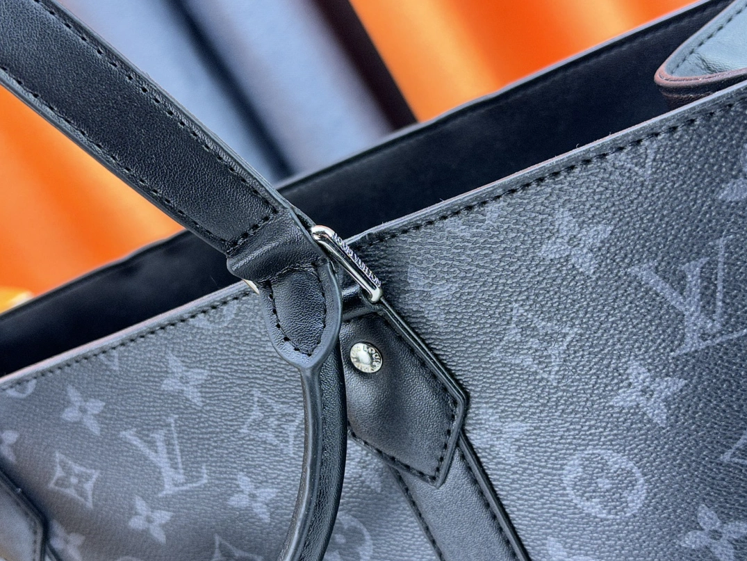 Affordable 7827 Louis Vuitton AAA Man Handbags