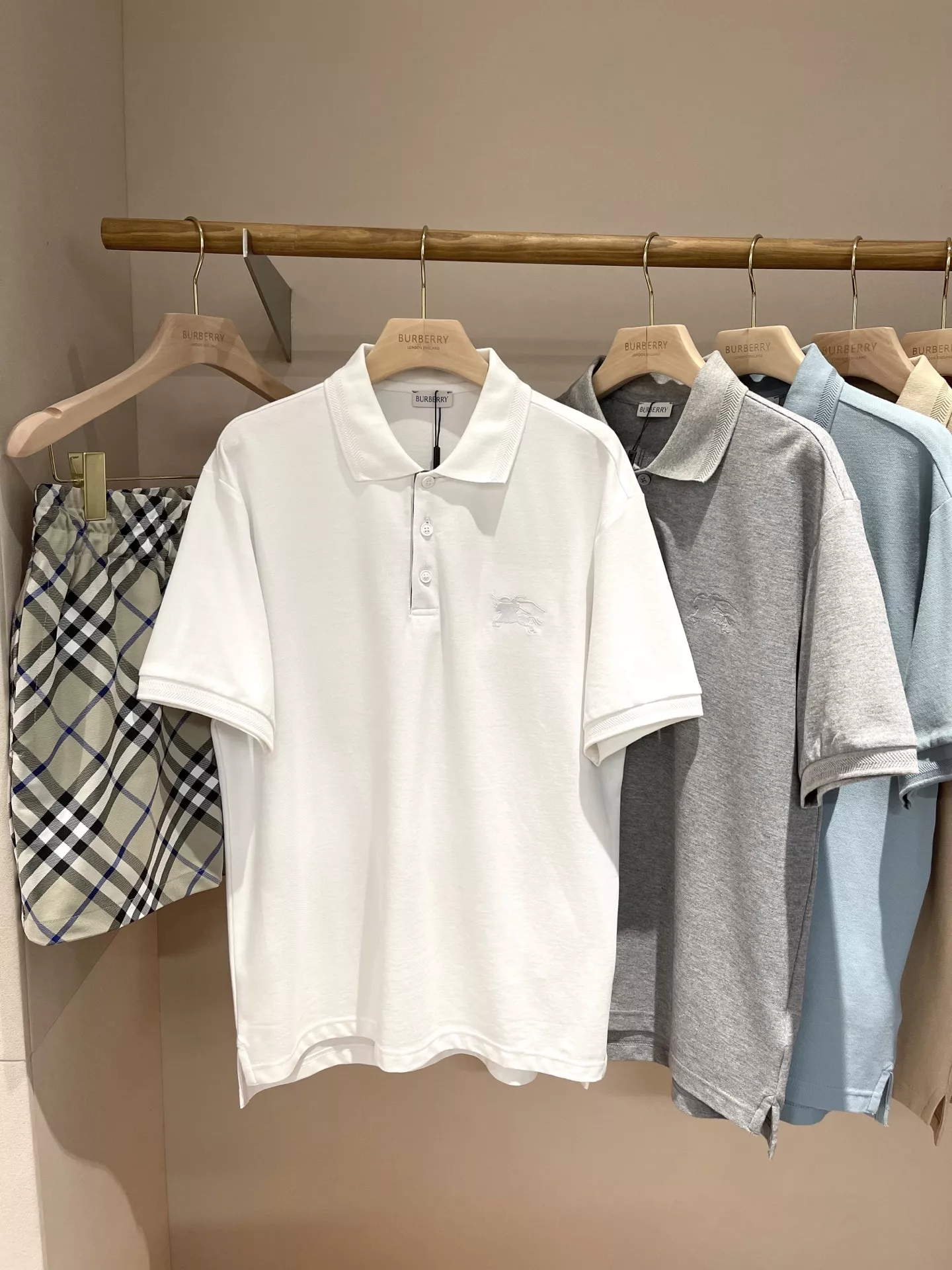 Affordable 7874 Burberry T-Shirts Short Sleeved For Unisex