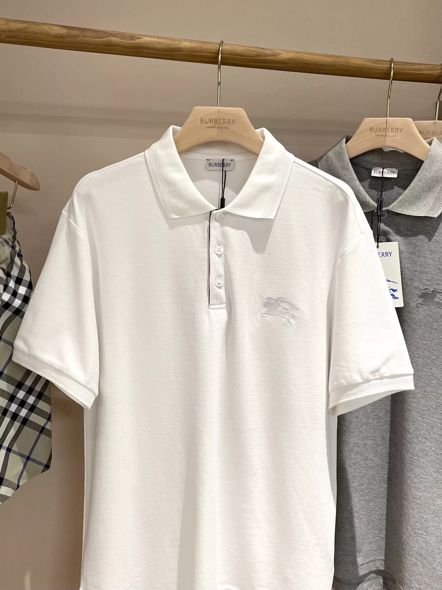 Affordable 7874 Burberry T-Shirts Short Sleeved For Unisex
