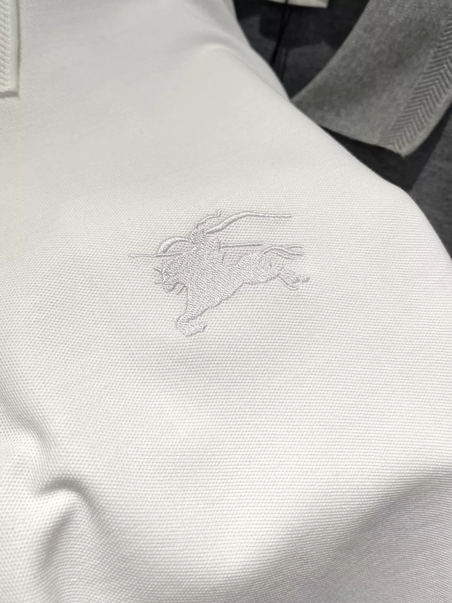 Affordable 7874 Burberry T-Shirts Short Sleeved For Unisex