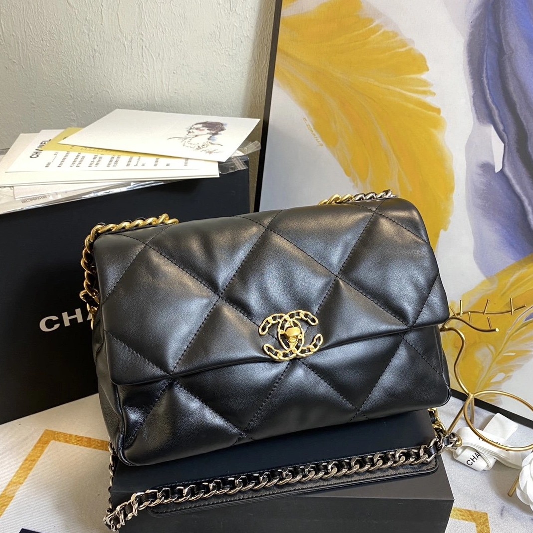 Affordable 7995 Chanel AAA Messenger Bags For Women