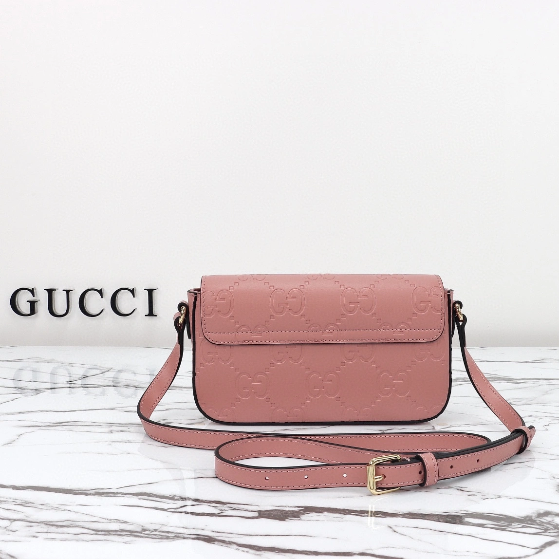 Affordable 8464 Gucci AAA Quality Messenger Bags For Women