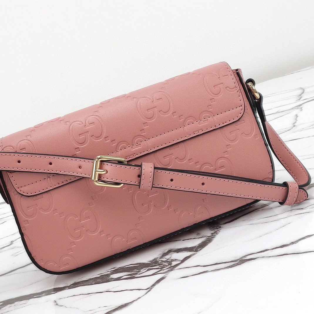 Affordable 8464 Gucci AAA Quality Messenger Bags For Women