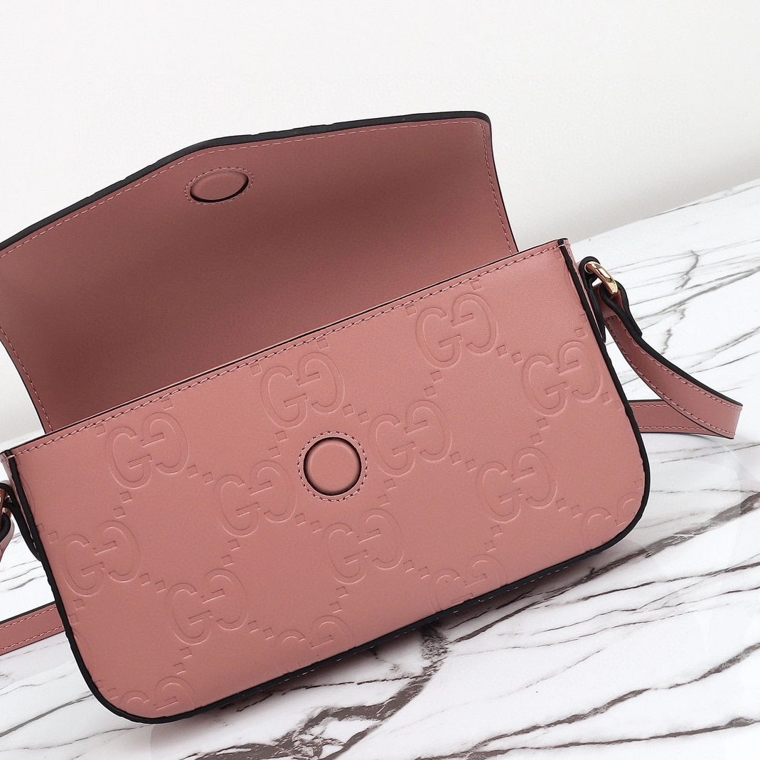Affordable 8464 Gucci AAA Quality Messenger Bags For Women