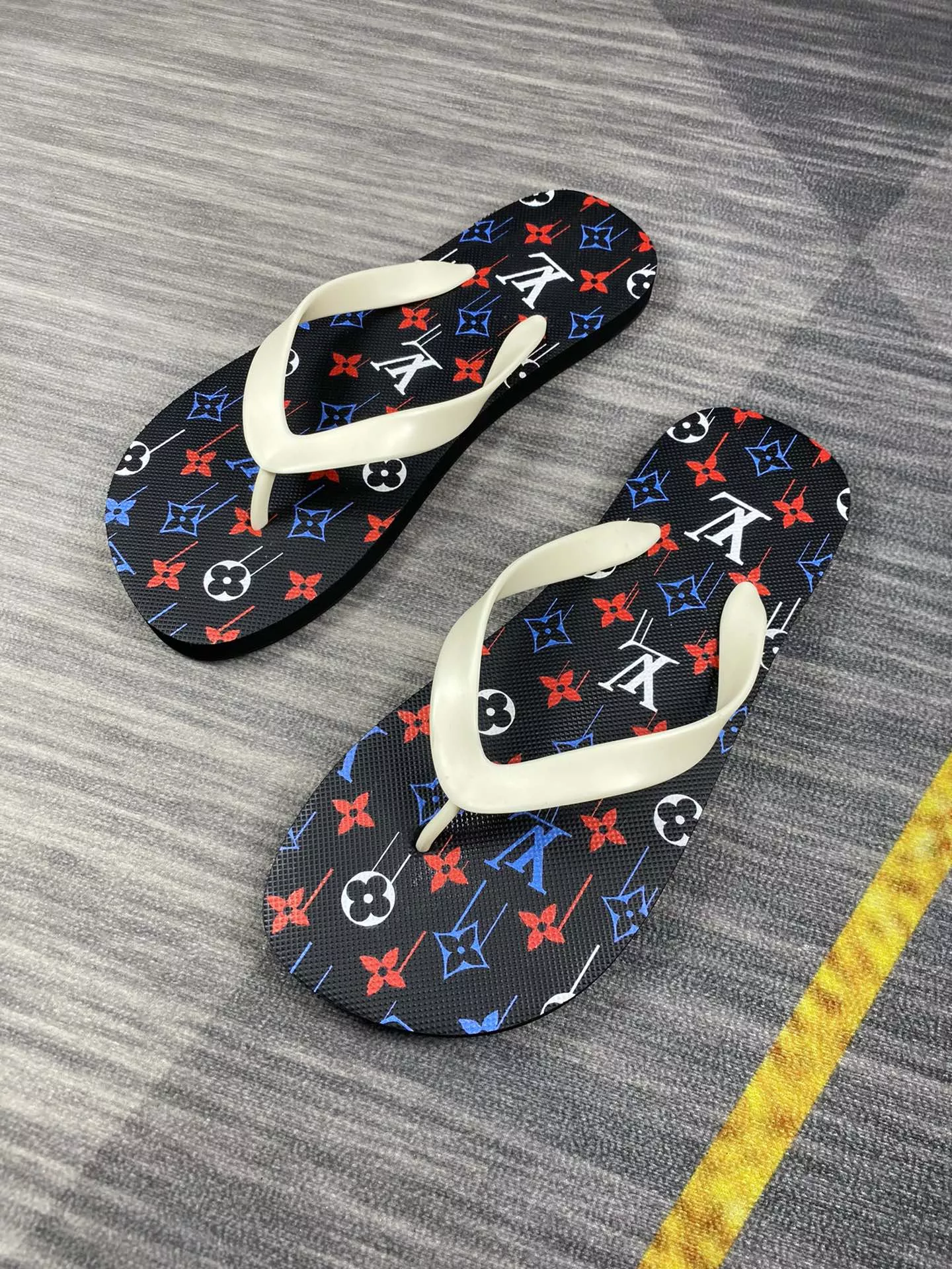 Affordable 8494 Louis Vuitton Slippers For Men