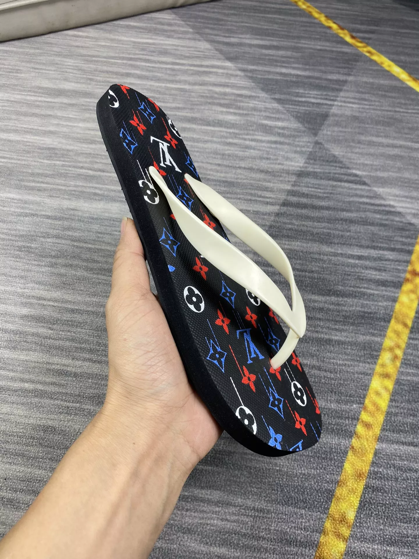 Affordable 8494 Louis Vuitton Slippers For Men