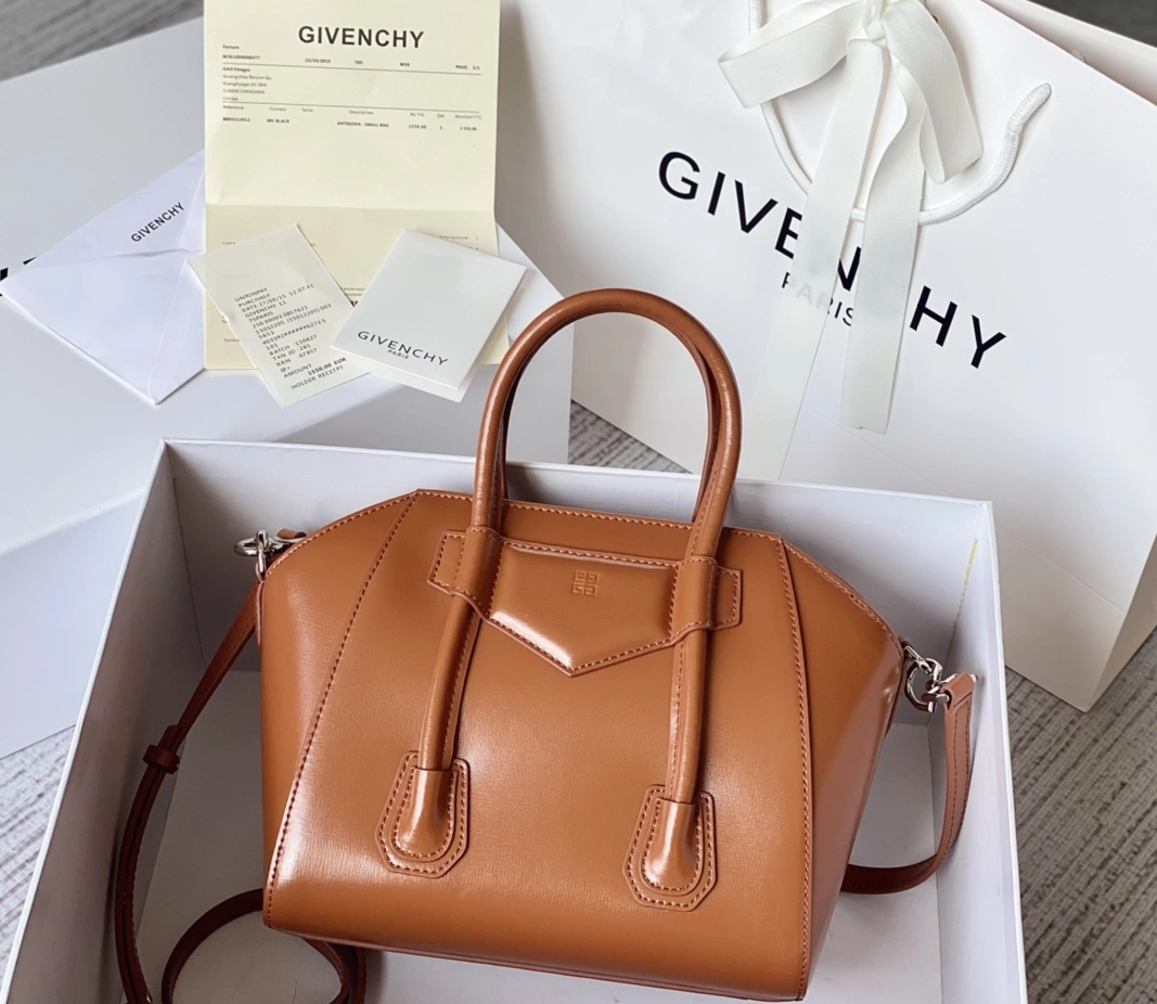 Affordable 8564 Givenchy AAA Quality Handbags For Women