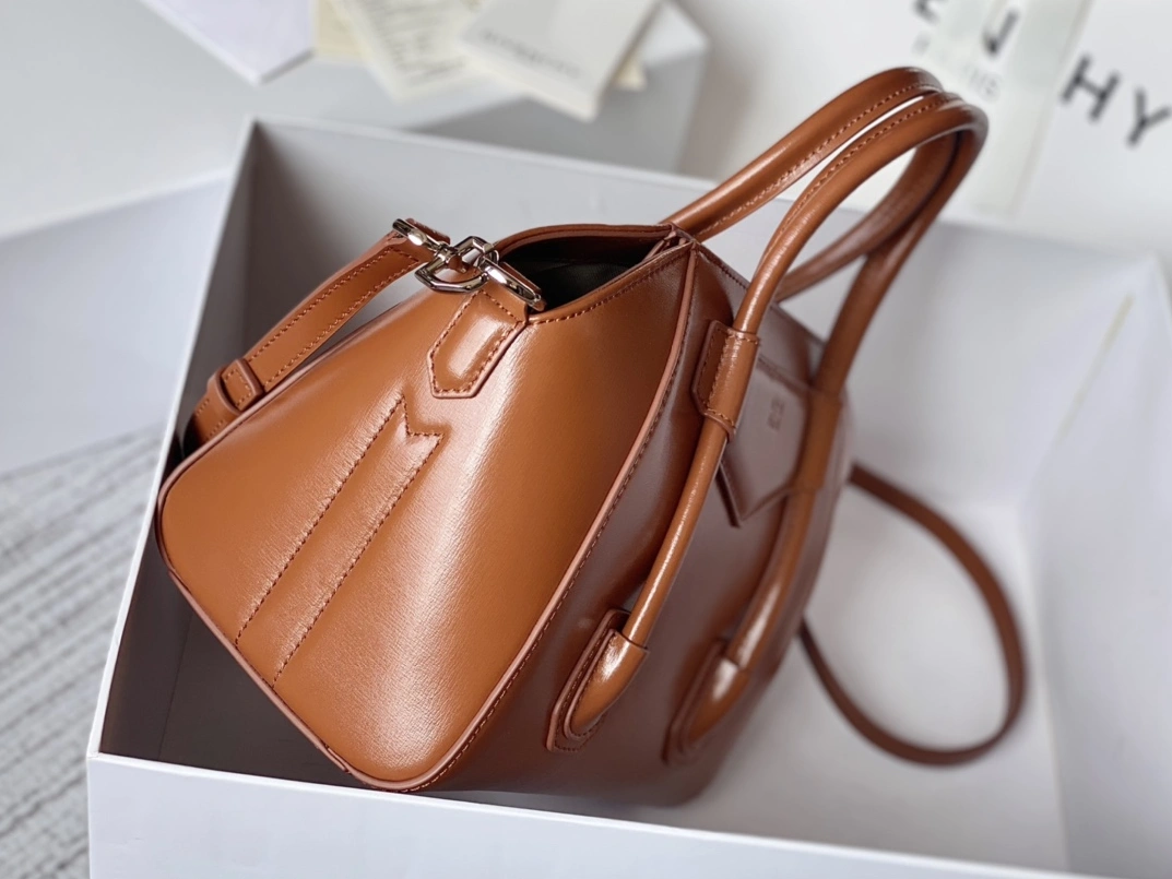 Affordable 8564 Givenchy AAA Quality Handbags For Women