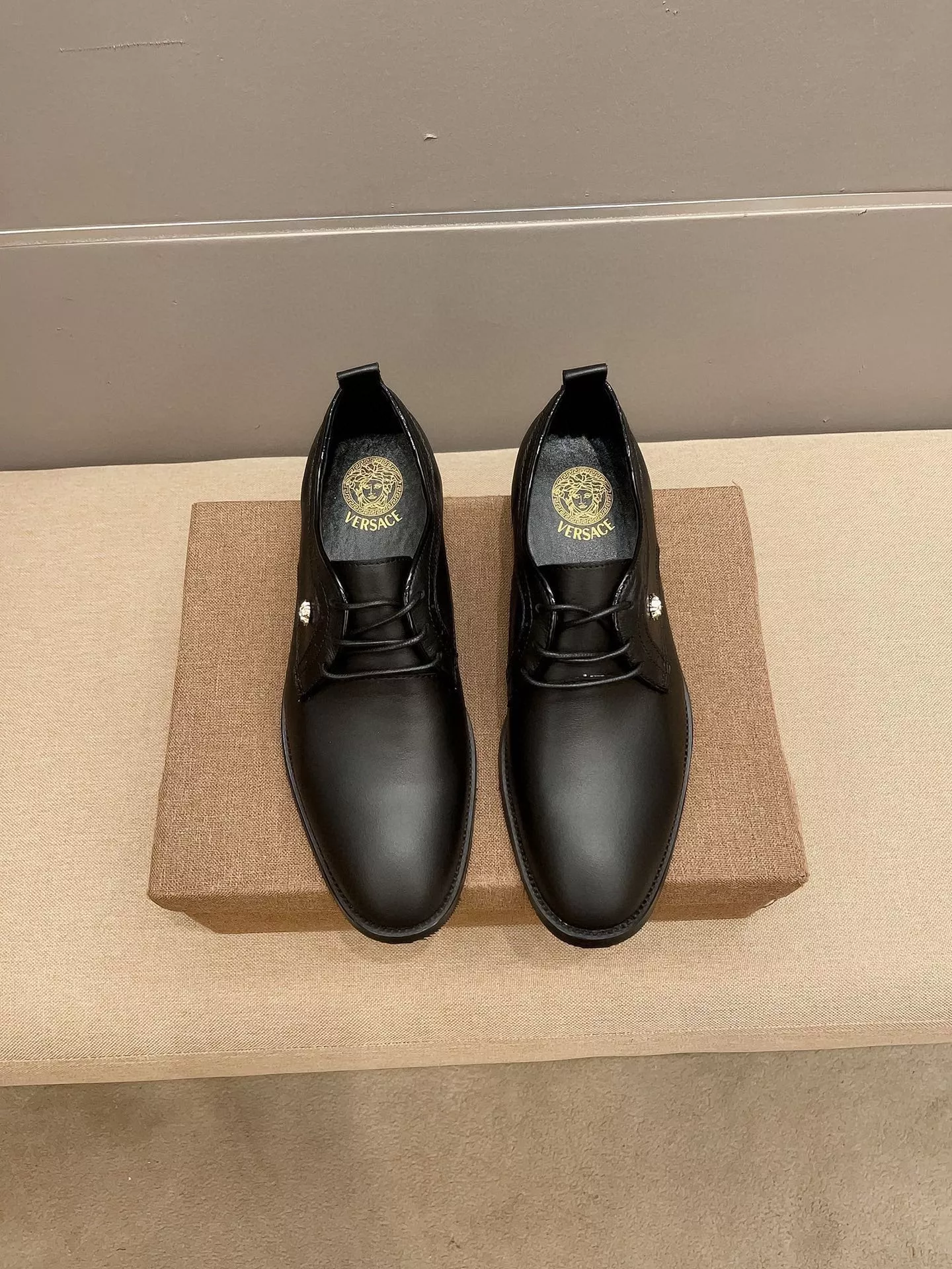 Affordable 8569 Versace Leather Shoes For Men