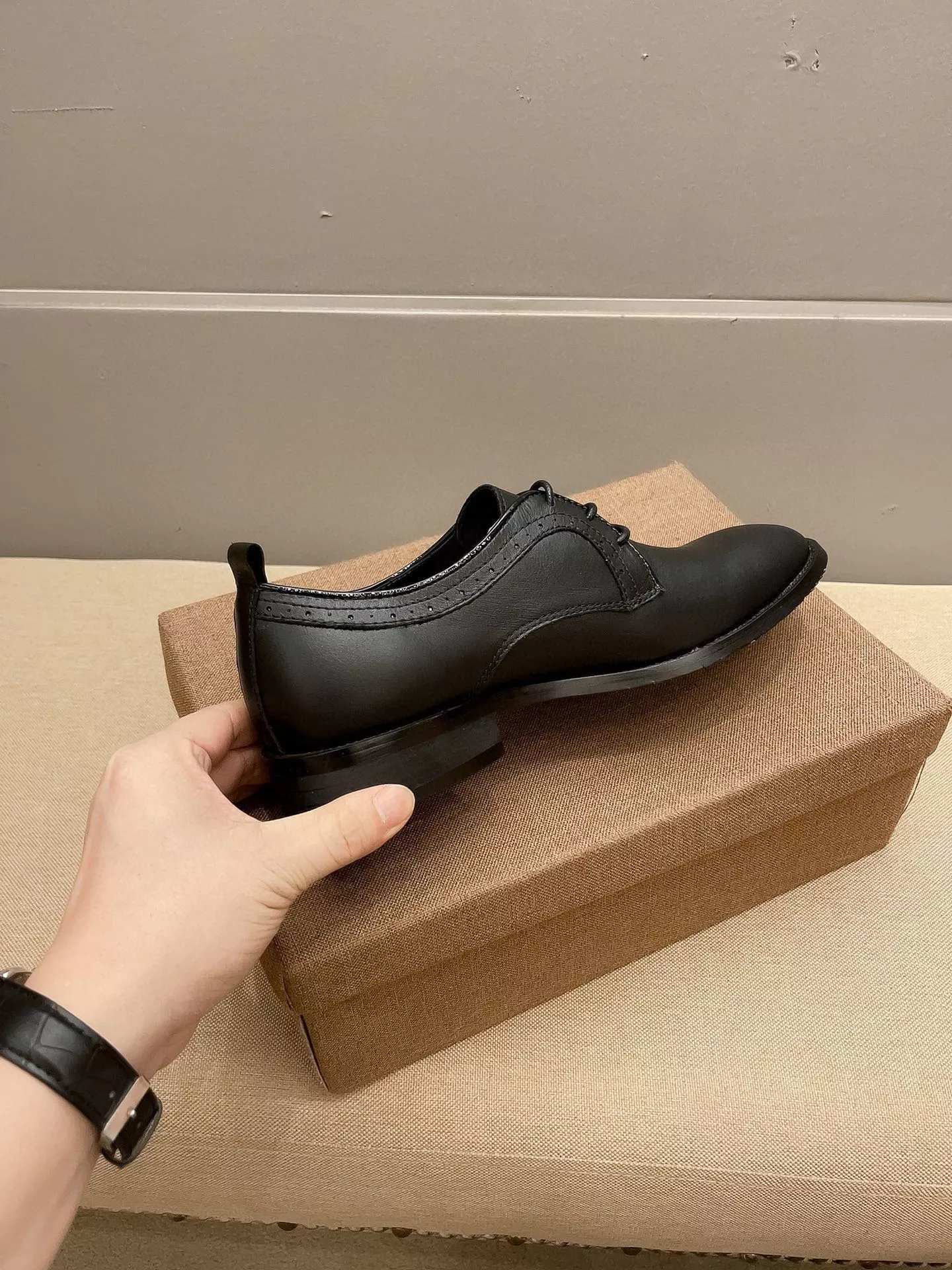 Affordable 8569 Versace Leather Shoes For Men