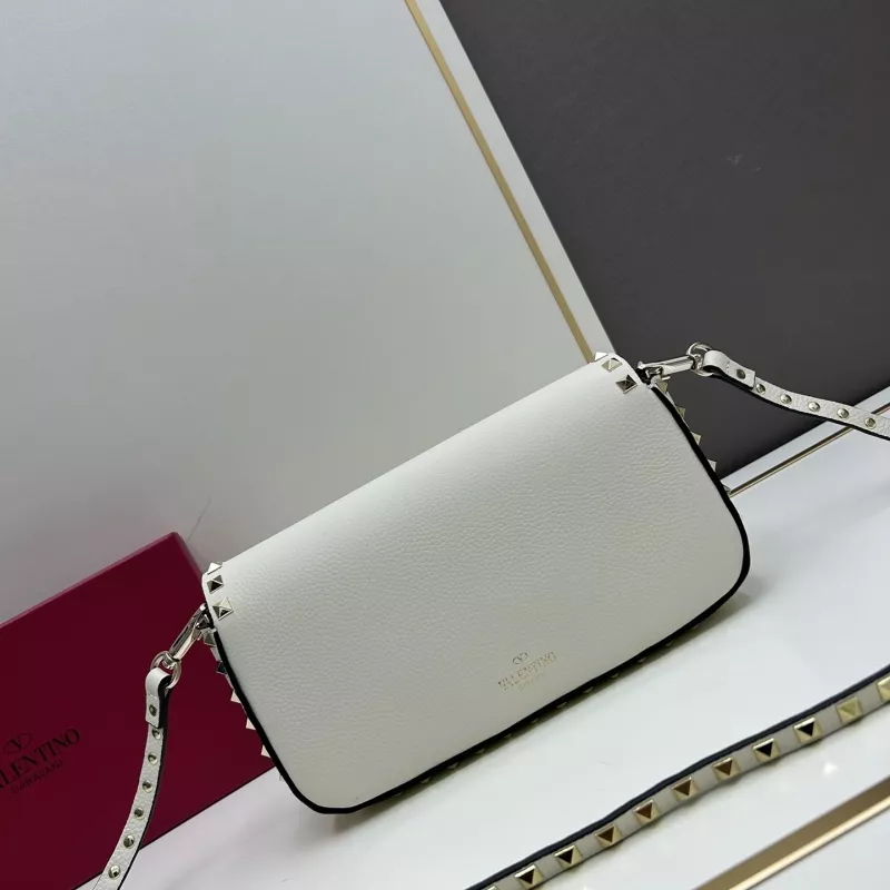 Affordable 8819 Valentino AAA Quality Messenger Bags For Women