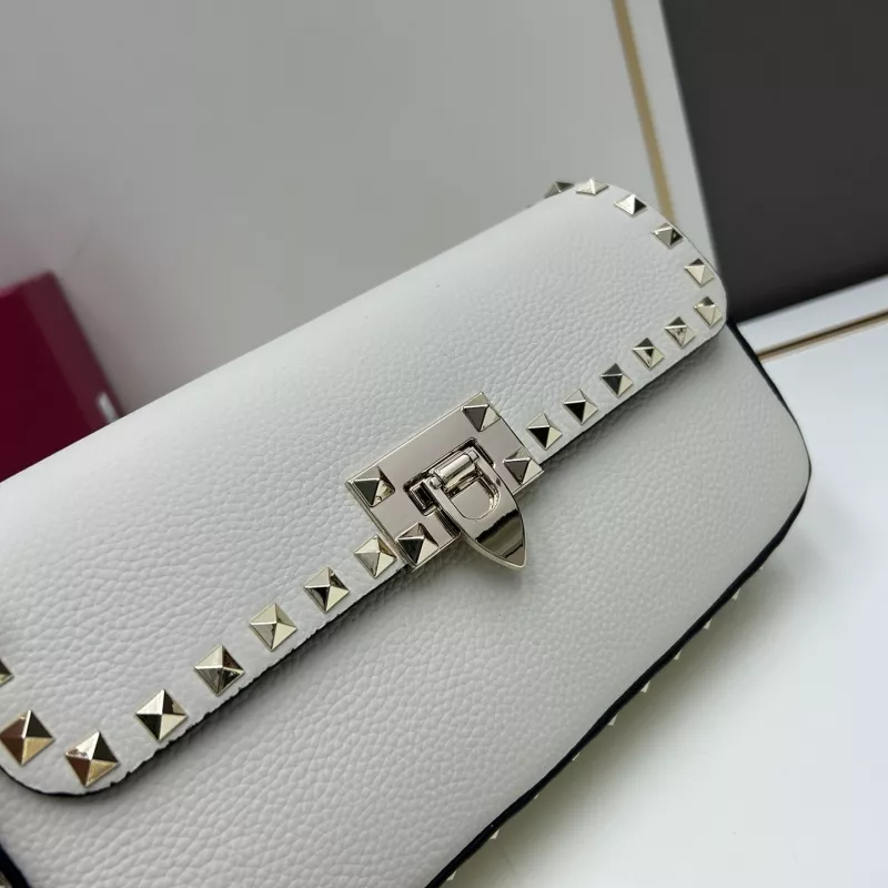Affordable 8819 Valentino AAA Quality Messenger Bags For Women