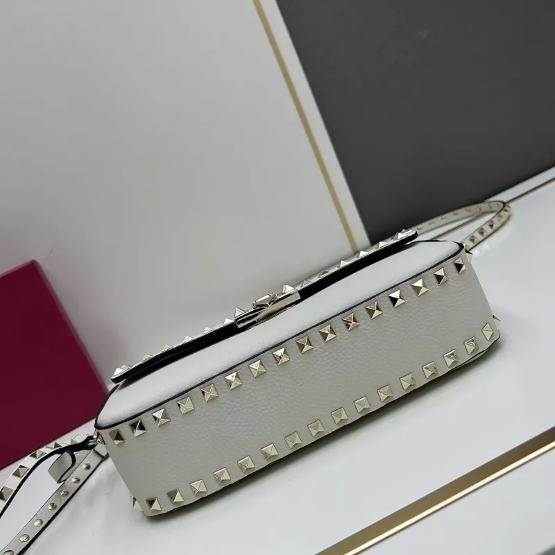 Affordable 8819 Valentino AAA Quality Messenger Bags For Women