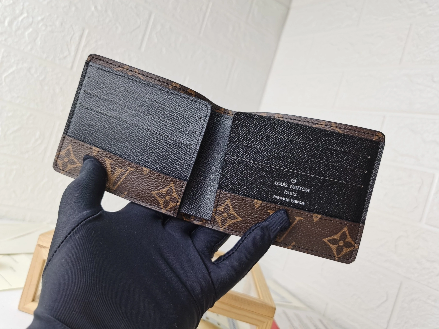 Affordable 8869 Louis Vuitton LV Wallets For Unisex