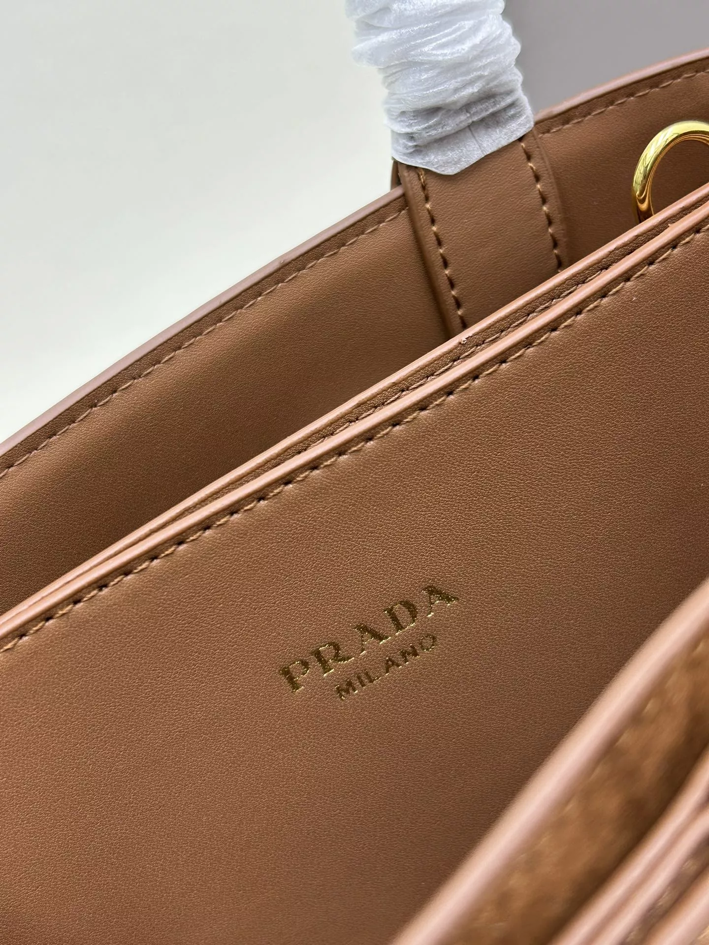Affordable 8869 Prada AAA Quality Handbags For Women