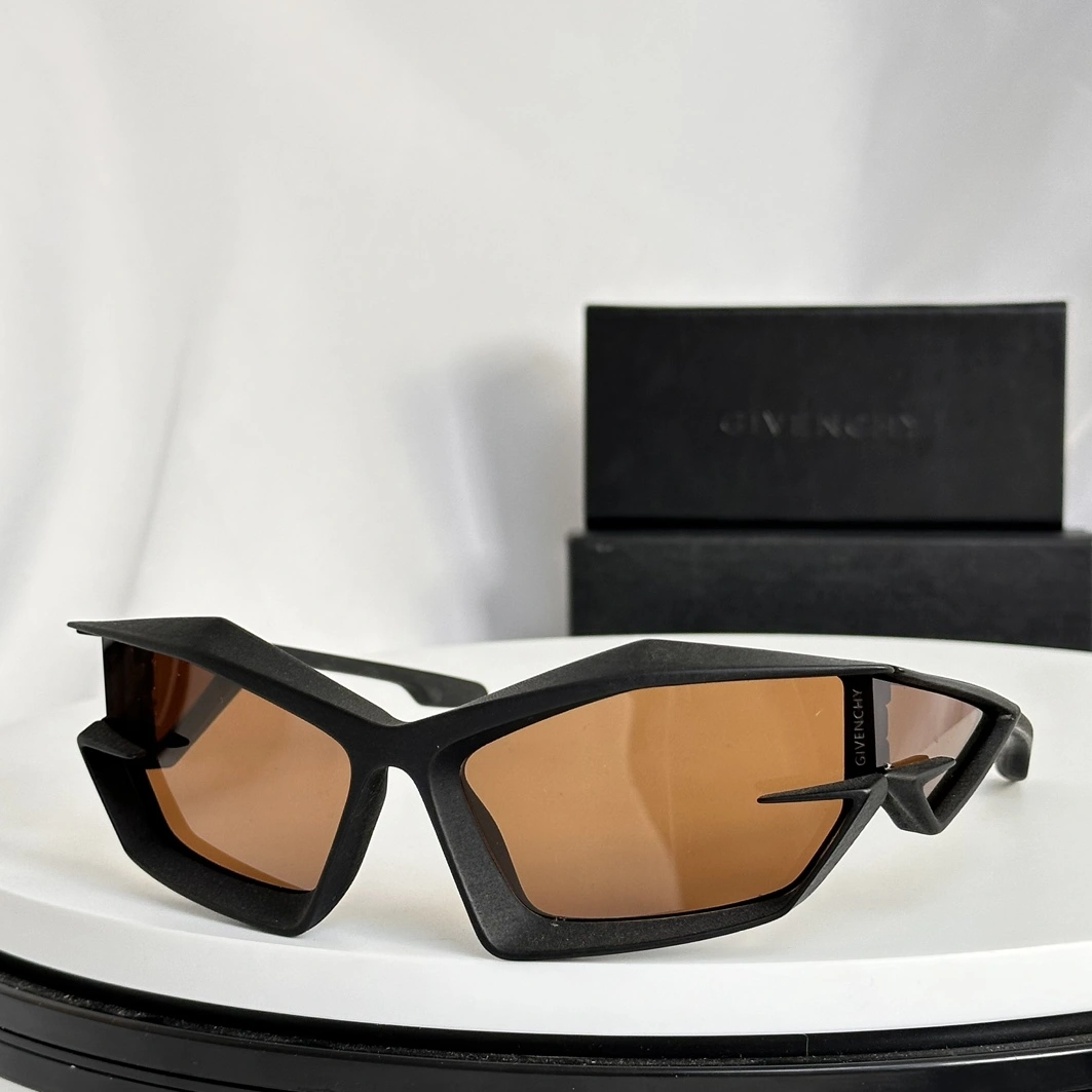 Affordable 8957 Givenchy AAA Quality Sunglasses