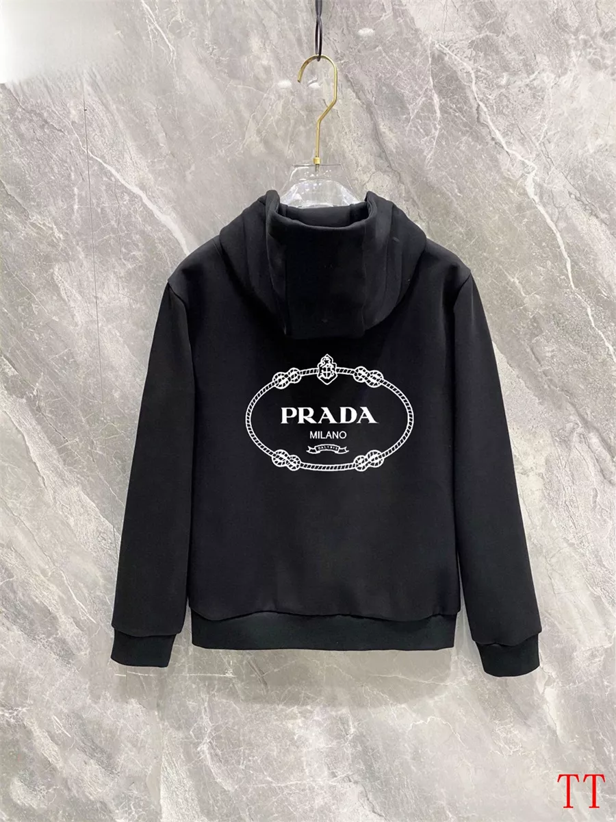 Affordable 8995 Prada Tracksuits Long Sleeved For Men