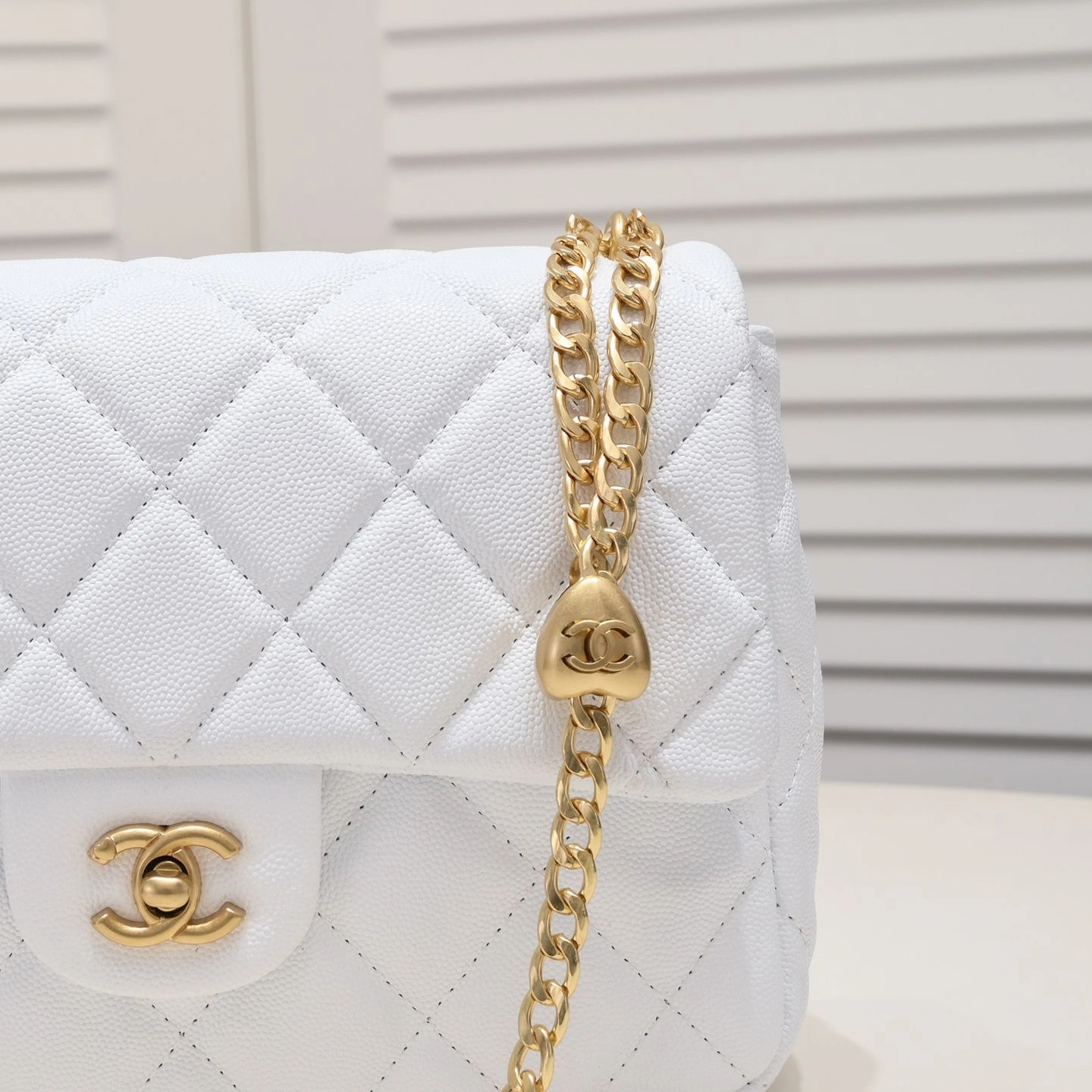 Affordable 9027 Chanel AAA Quality Messenger Bags For Women