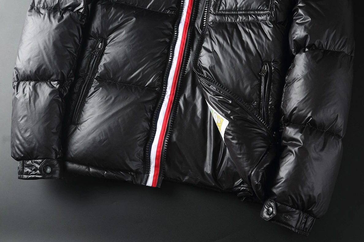 Affordable 9051 Moncler Down Feather Coat Long Sleeved For Men