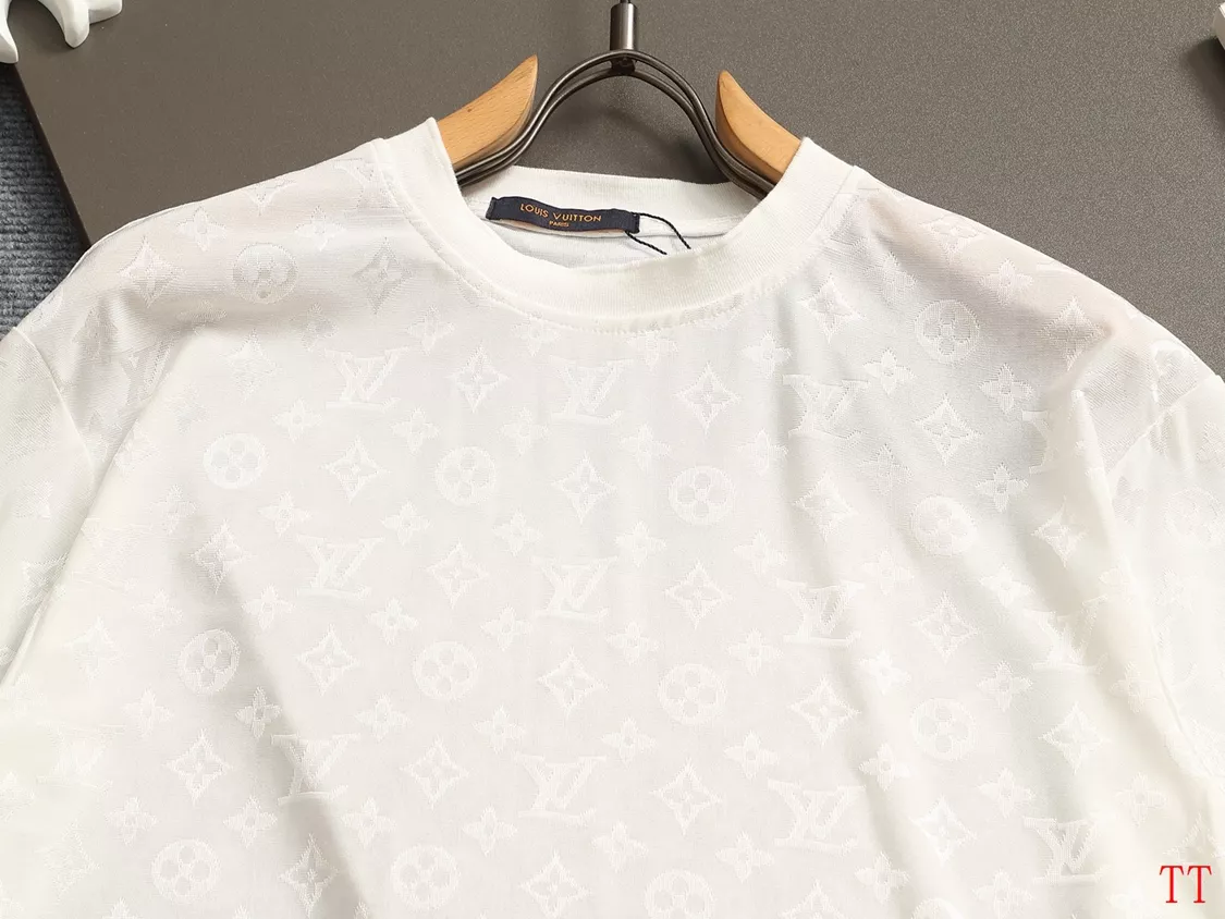 Affordable 9168 Louis Vuitton LV T-Shirts Short Sleeved For Unisex