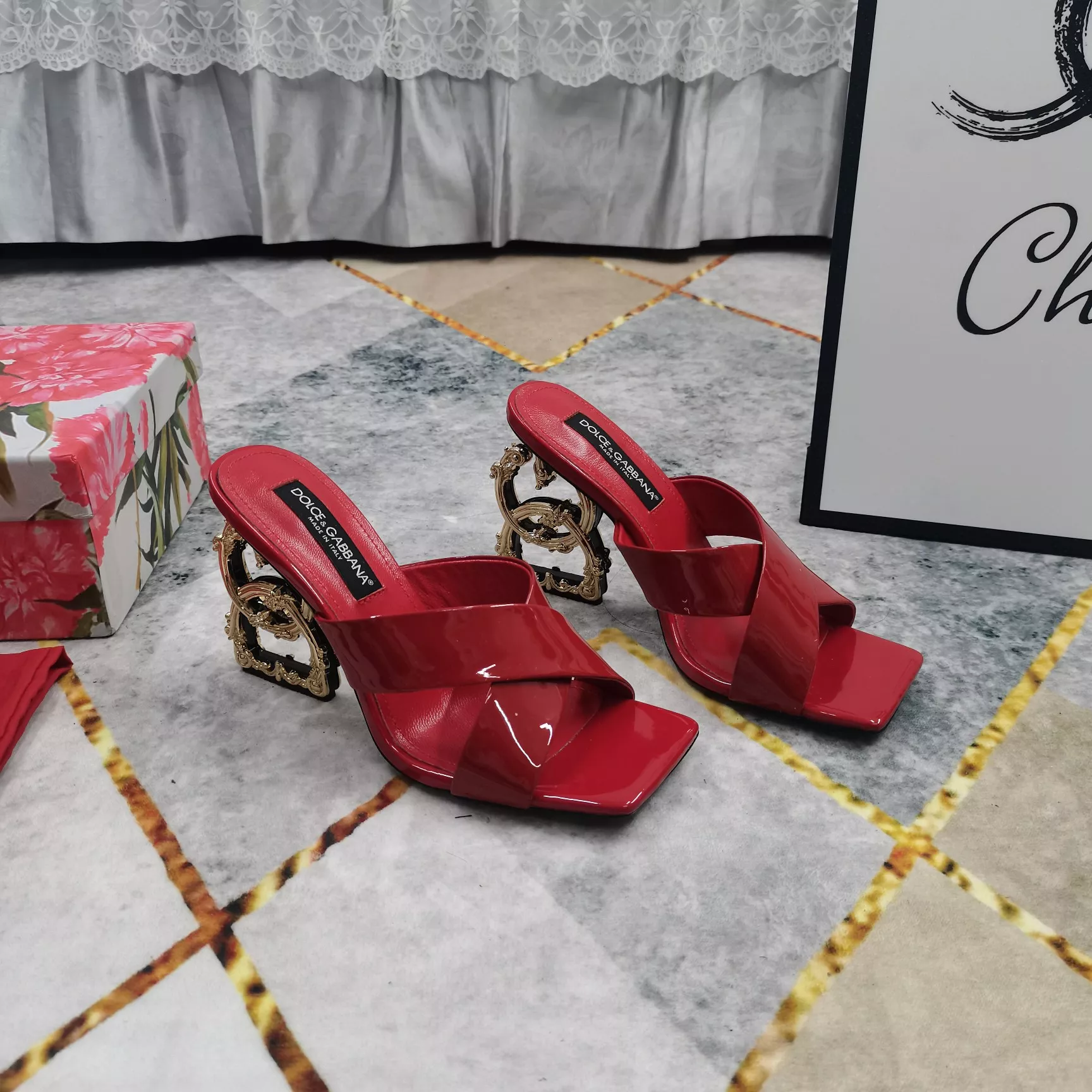 Affordable 9254 Dolce & Gabbana D&G Slippers For Women