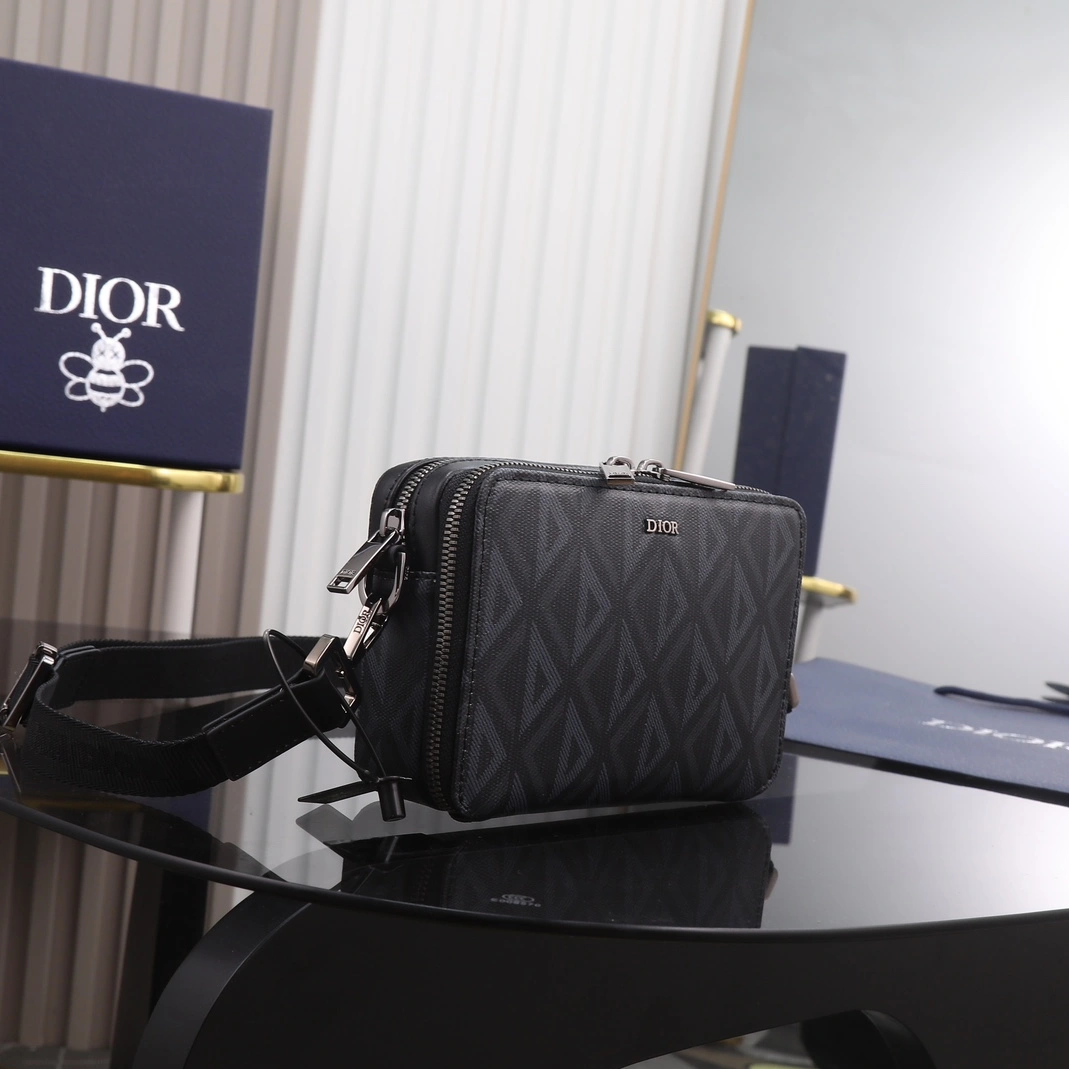 Affordable 9423 Christian Dior AAA Man Messenger Bags