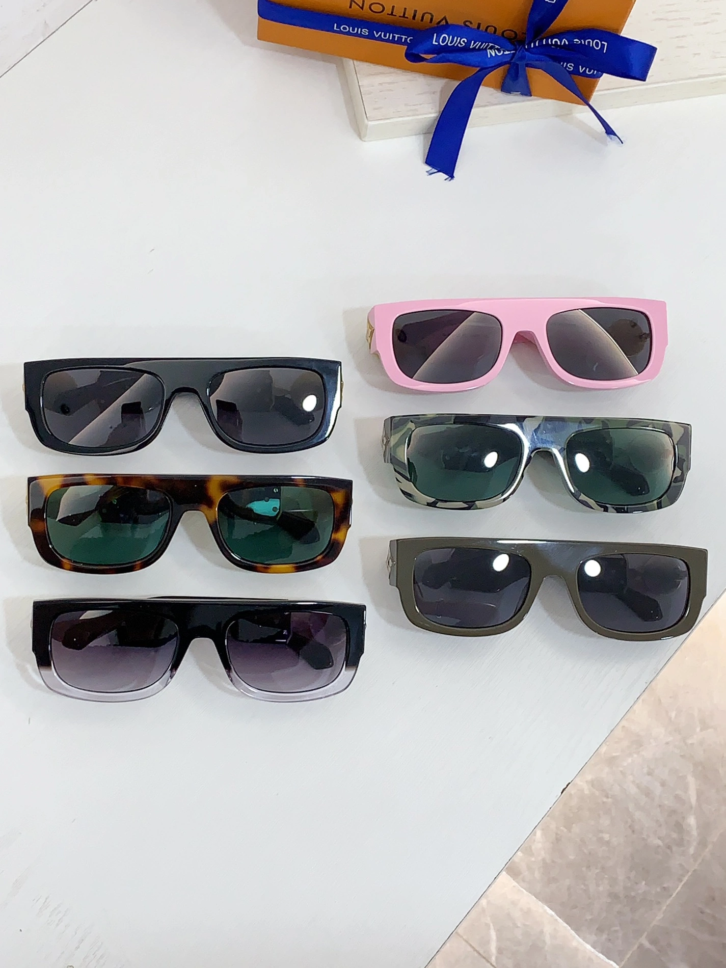 Affordable 9564 Louis Vuitton AAA Quality Sunglasses