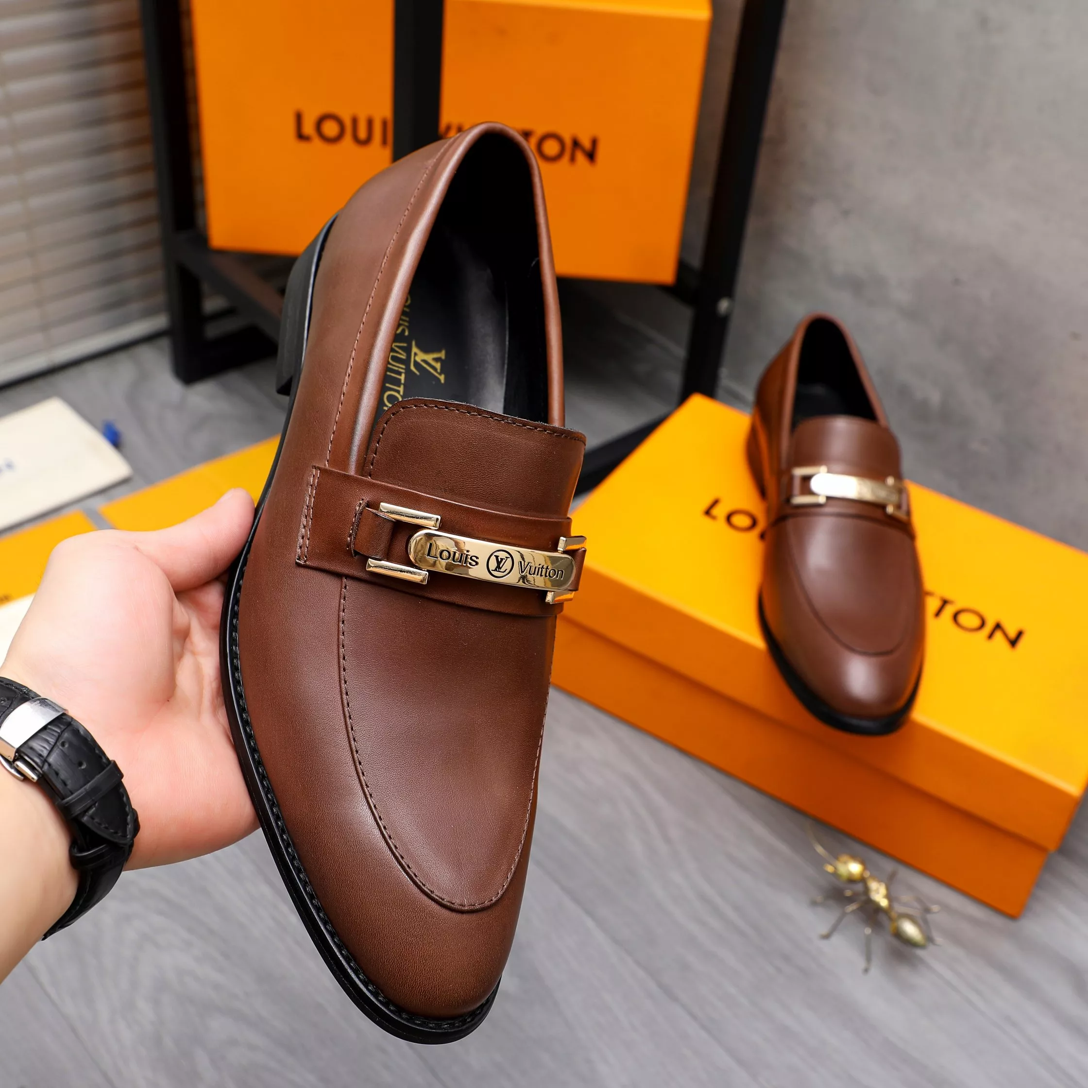 Affordable 9894 Louis Vuitton LV Oxfords Shoes For Men