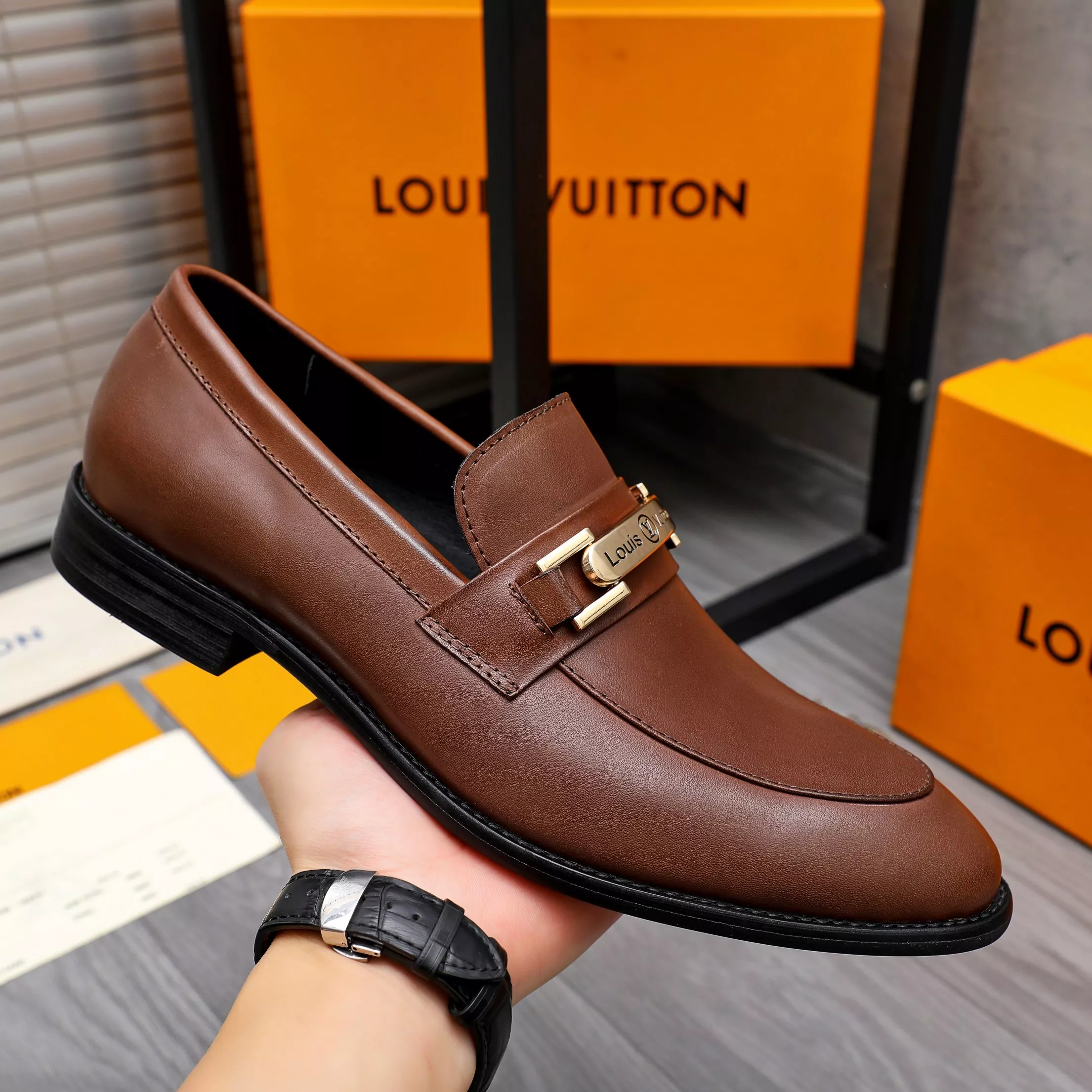 Affordable 9894 Louis Vuitton LV Oxfords Shoes For Men