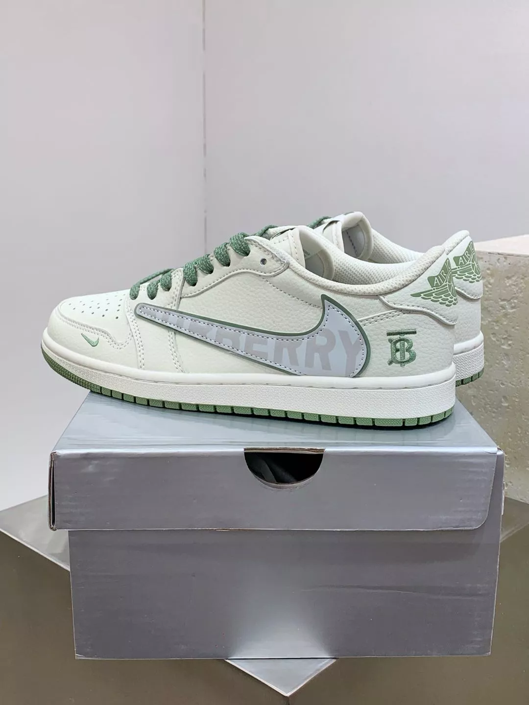 Air Jordan 1 I For Women AllSeason 9639