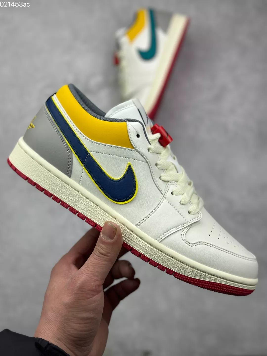 Air Jordan-1-Low For Men AllSeason 8038