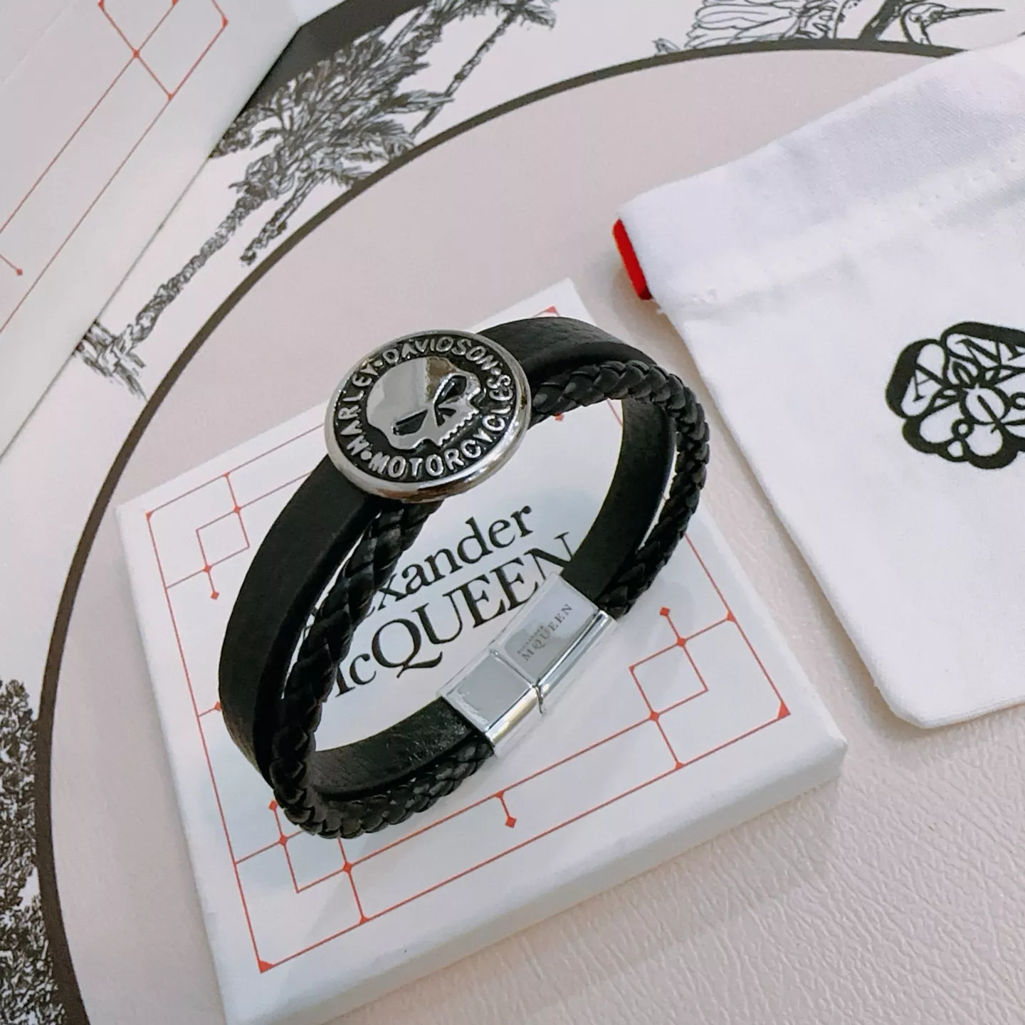 Alexander McQueen Bracelets EyeCatching 1189