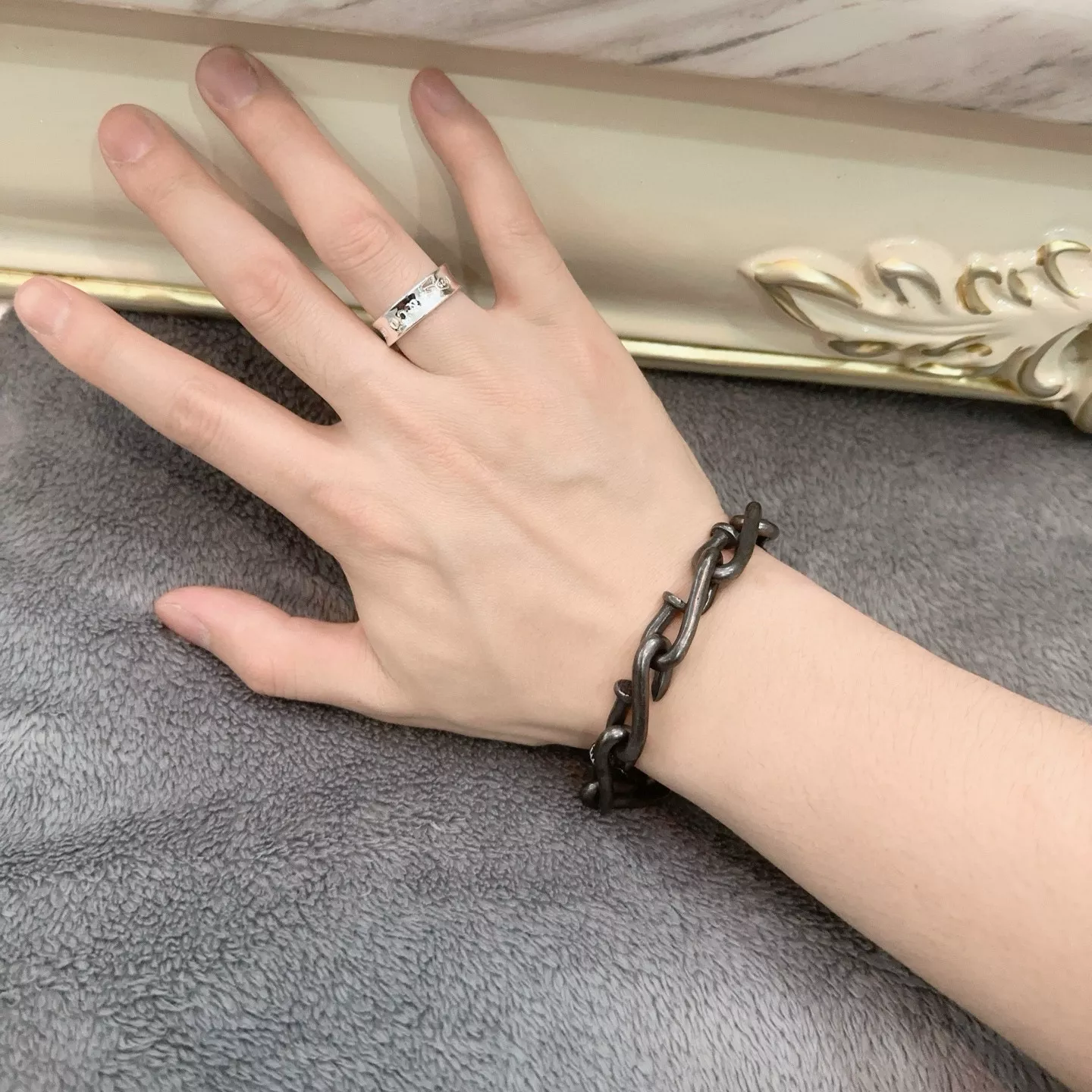 Alexander McQueen Bracelets Practical 5019