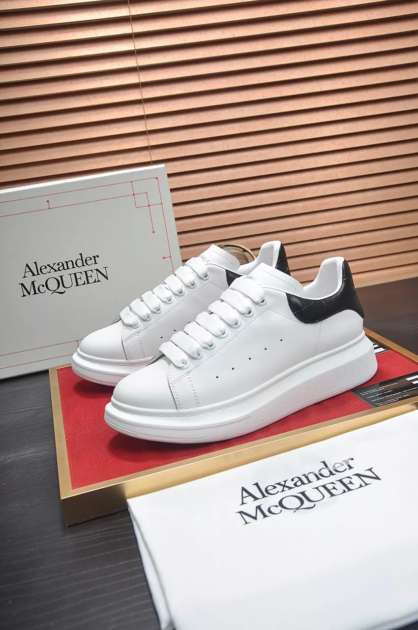 Alexander McQueen Casual Shoes For Men Breathable 1476
