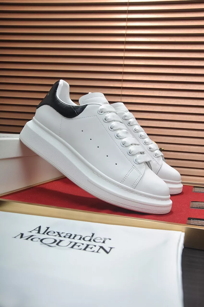 Alexander McQueen Casual Shoes For Men Breathable 1476