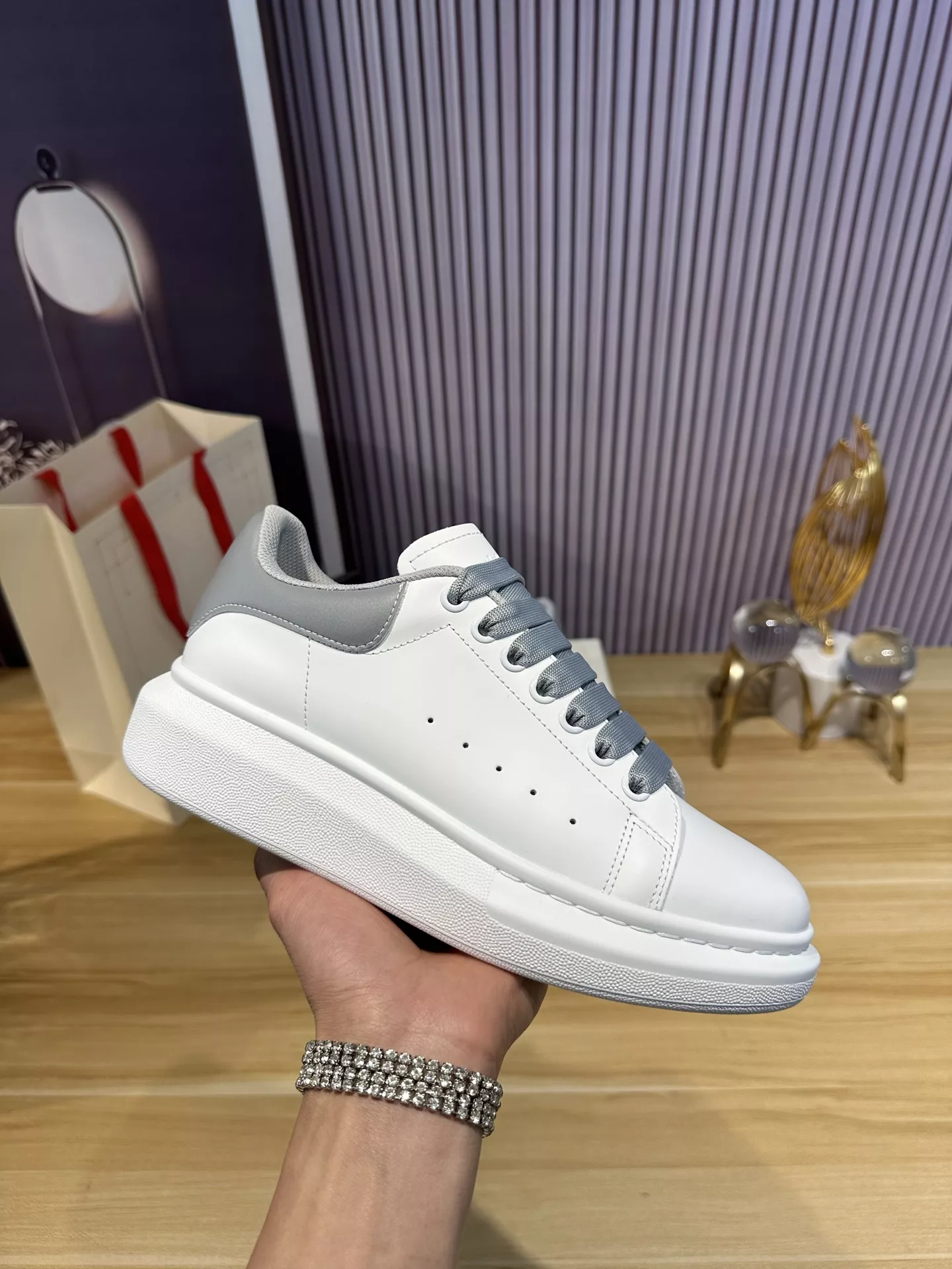 Alexander McQueen Casual Shoes For Men Bright 6804