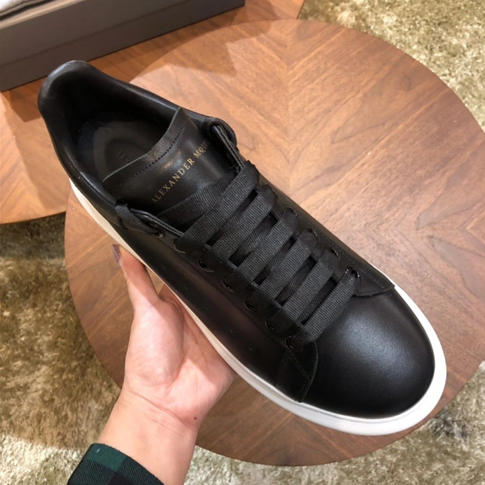 Alexander McQueen Casual Shoes For Men Classic 8181
