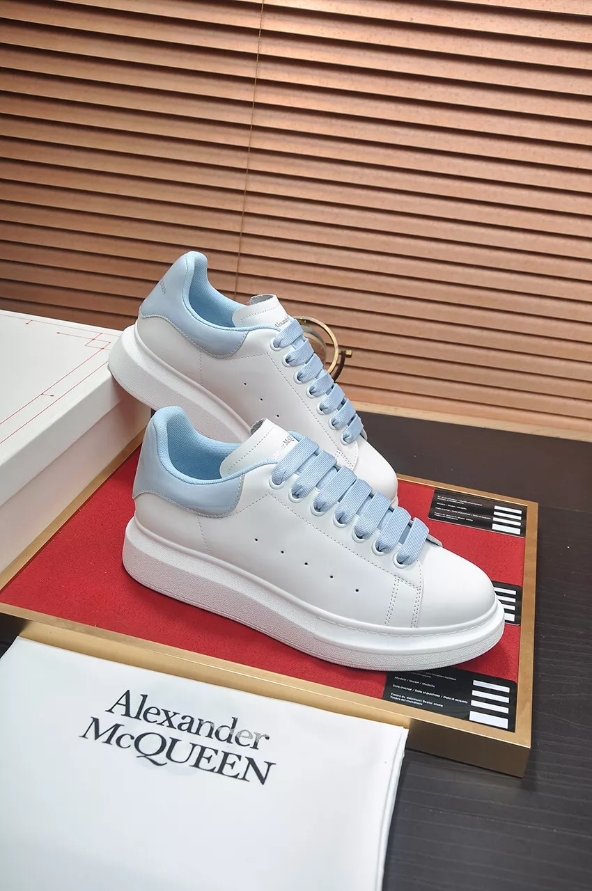 Alexander McQueen Casual Shoes For Men Comfortable 2722