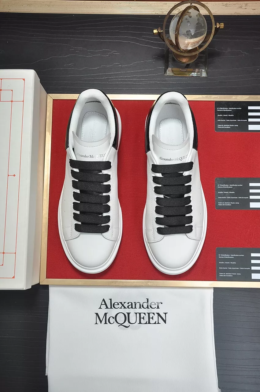 Alexander McQueen Casual Shoes For Men Compact 6838