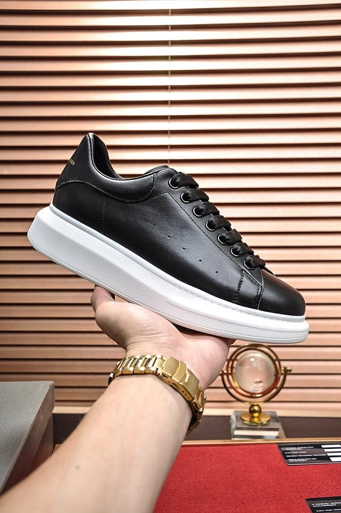 Alexander McQueen Casual Shoes For Men EasyMatch 2833