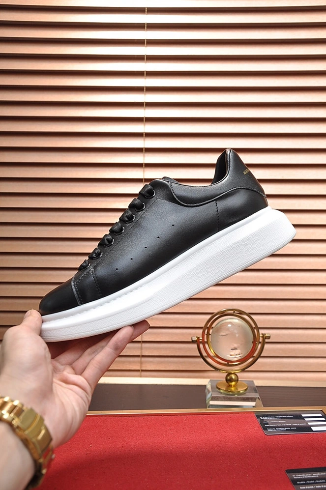 Alexander McQueen Casual Shoes For Men EasyMatch 2833
