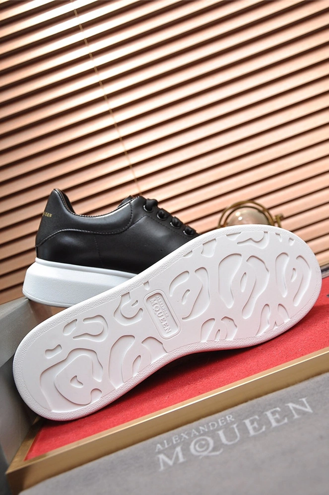 Alexander McQueen Casual Shoes For Men EasyMatch 2833