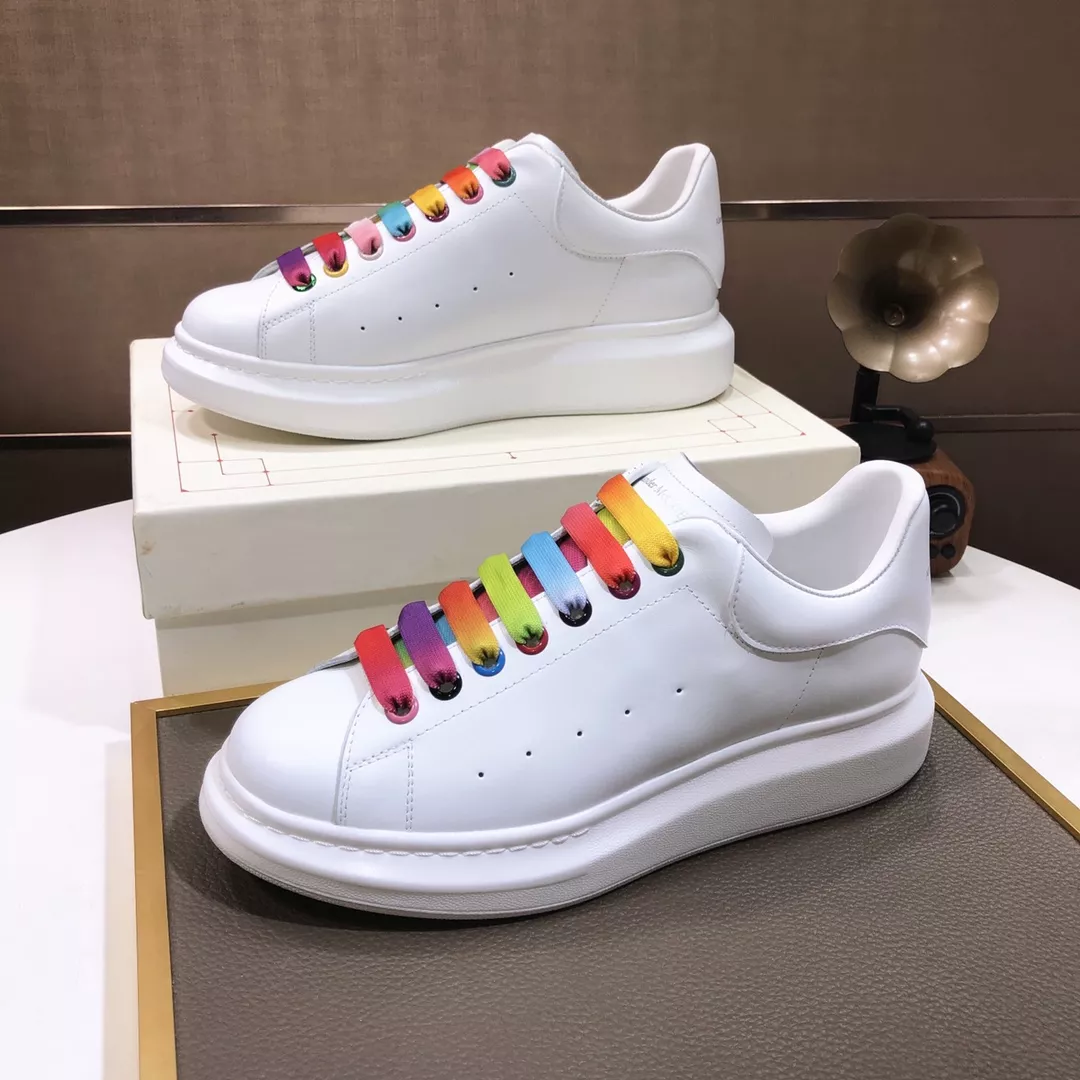 Alexander McQueen Casual Shoes For Men Flexible 8990