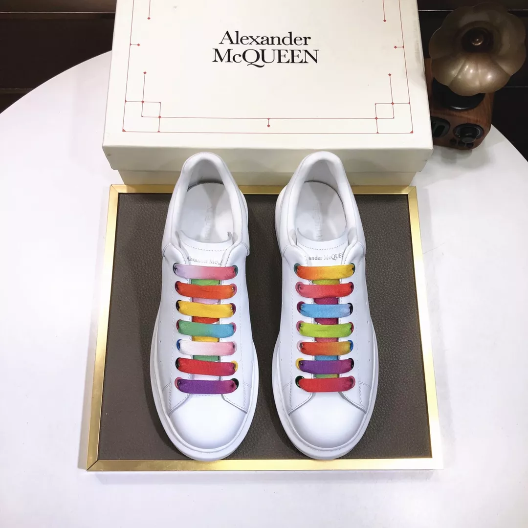 Alexander McQueen Casual Shoes For Men Flexible 8990