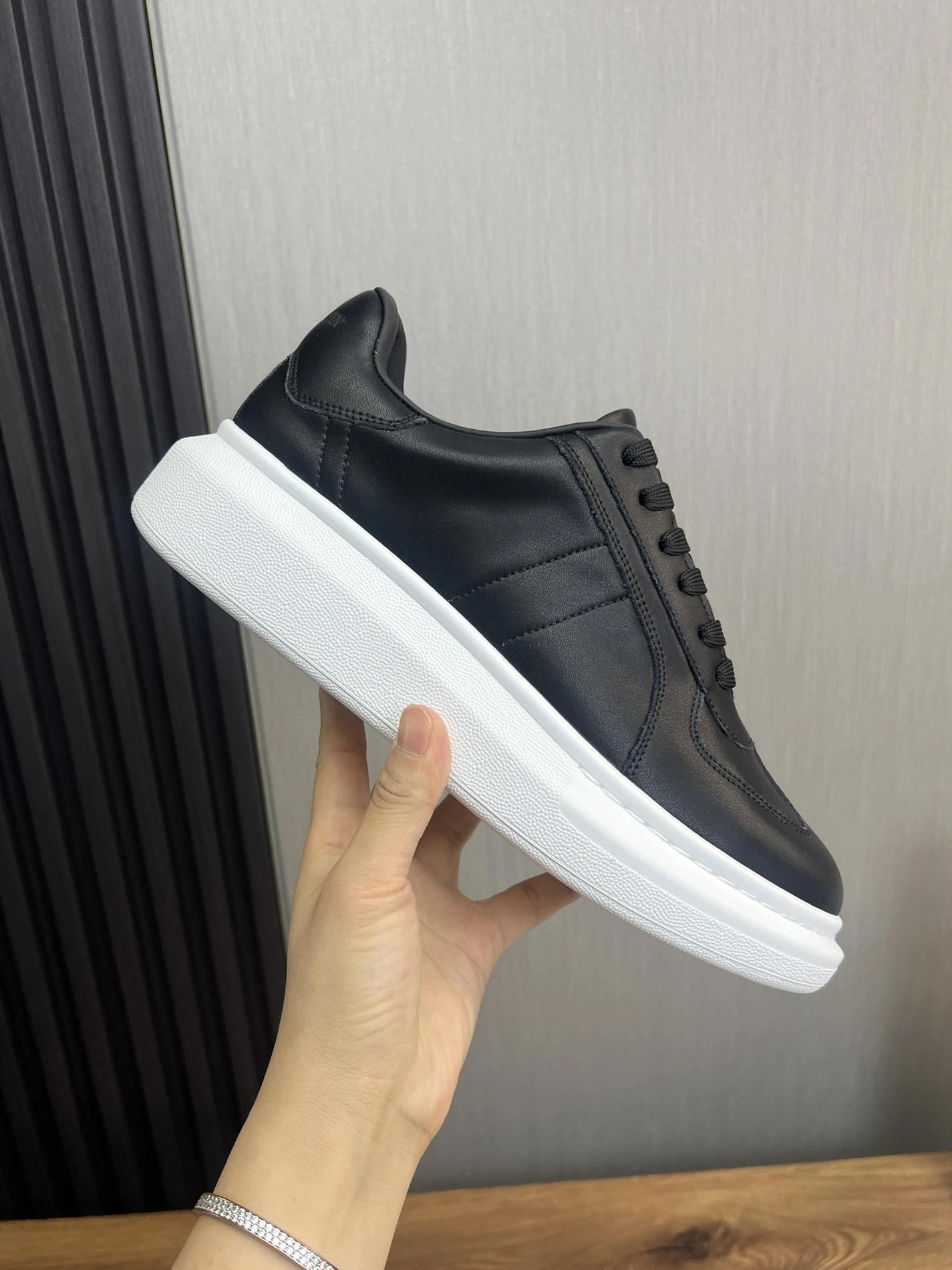 Alexander McQueen Casual Shoes For Men ModernLook 3512